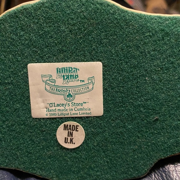 Lilliput Lane Cottage “O’Laceys Store” - Picture 5 of 7